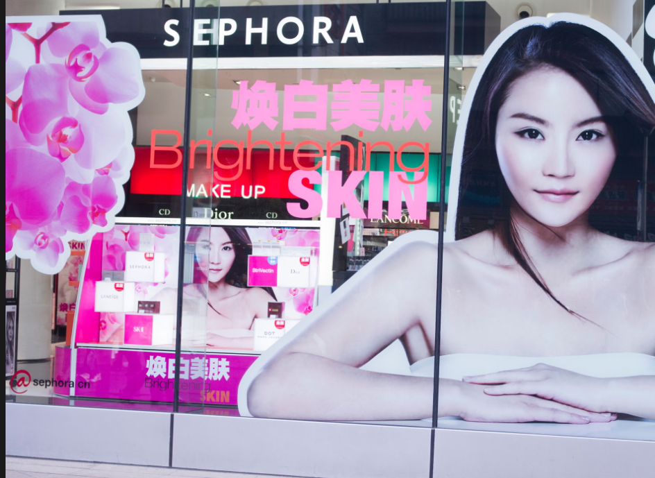 sử dụng các sản phẩm của mình trước tuổi vị thành niên, nói rằng 'chúng tôi không tiếp thị cho đối tượng này'. Ảnh: Chris Willson / Alamy