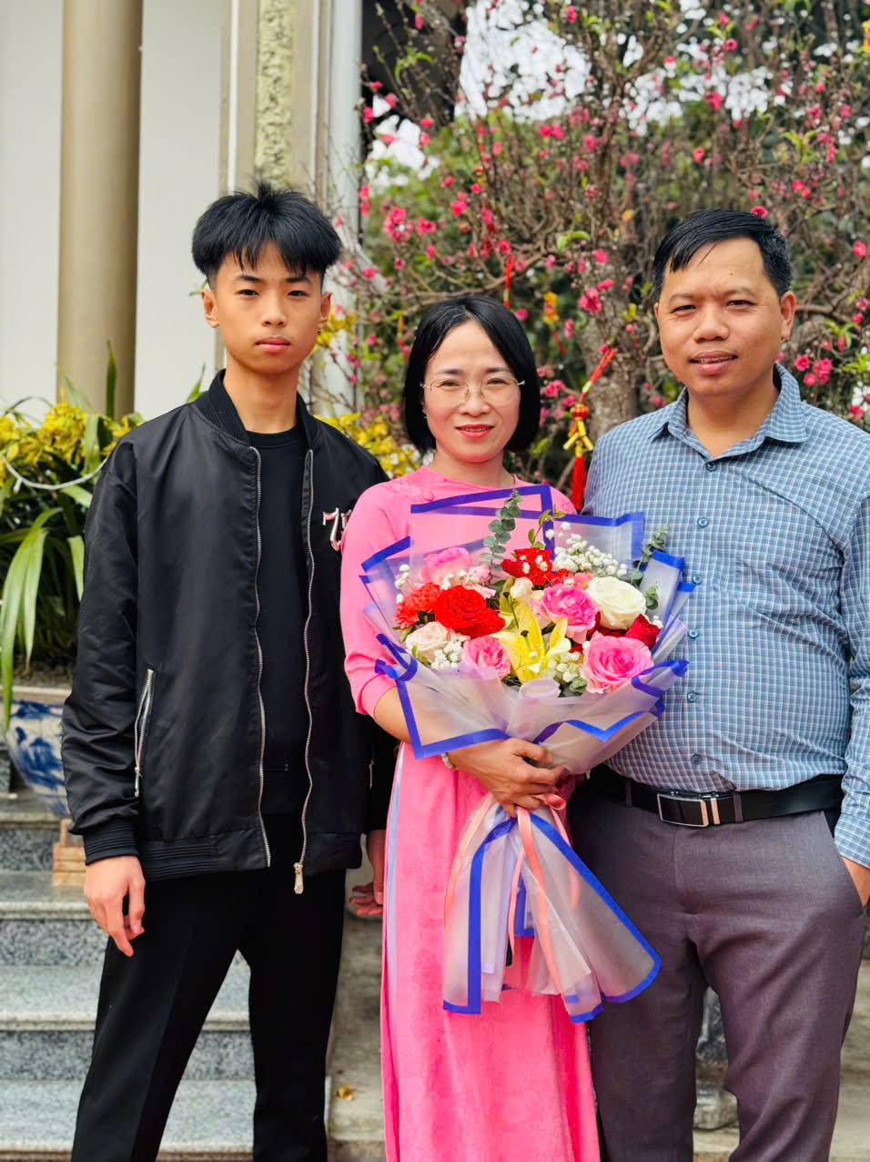 Vợ chồng Luyến hạnh phúc bên cậu con trai - Ảnh nhân vật cung cấp