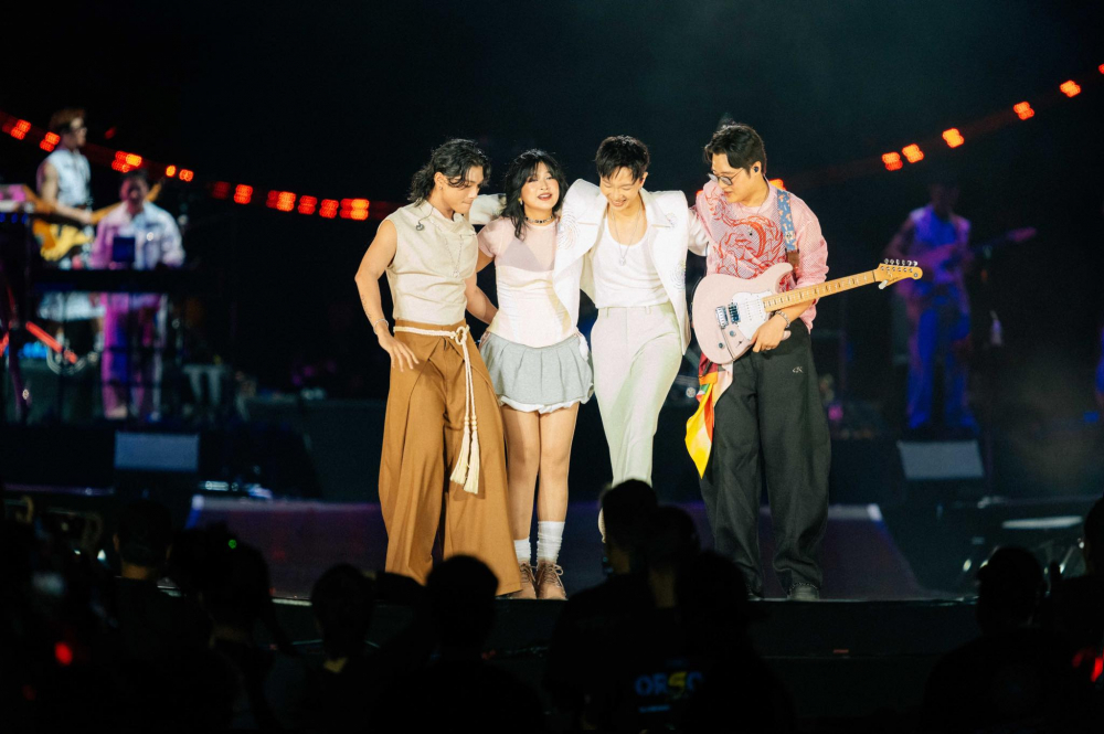 Những khách mời góp mặt trong đêm concert của anh đều là những người bạn kết nối từ lâu - - Ảnh: BTC