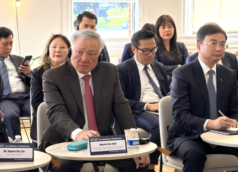 Phó Thủ tướng Thường trực Nguyễn Hòa Bình dự Tọa đàm Tài chính và Công nghệ Việt Nam – Hoa Kỳ. (Ảnh: Ngọc Quang/TTXVN)