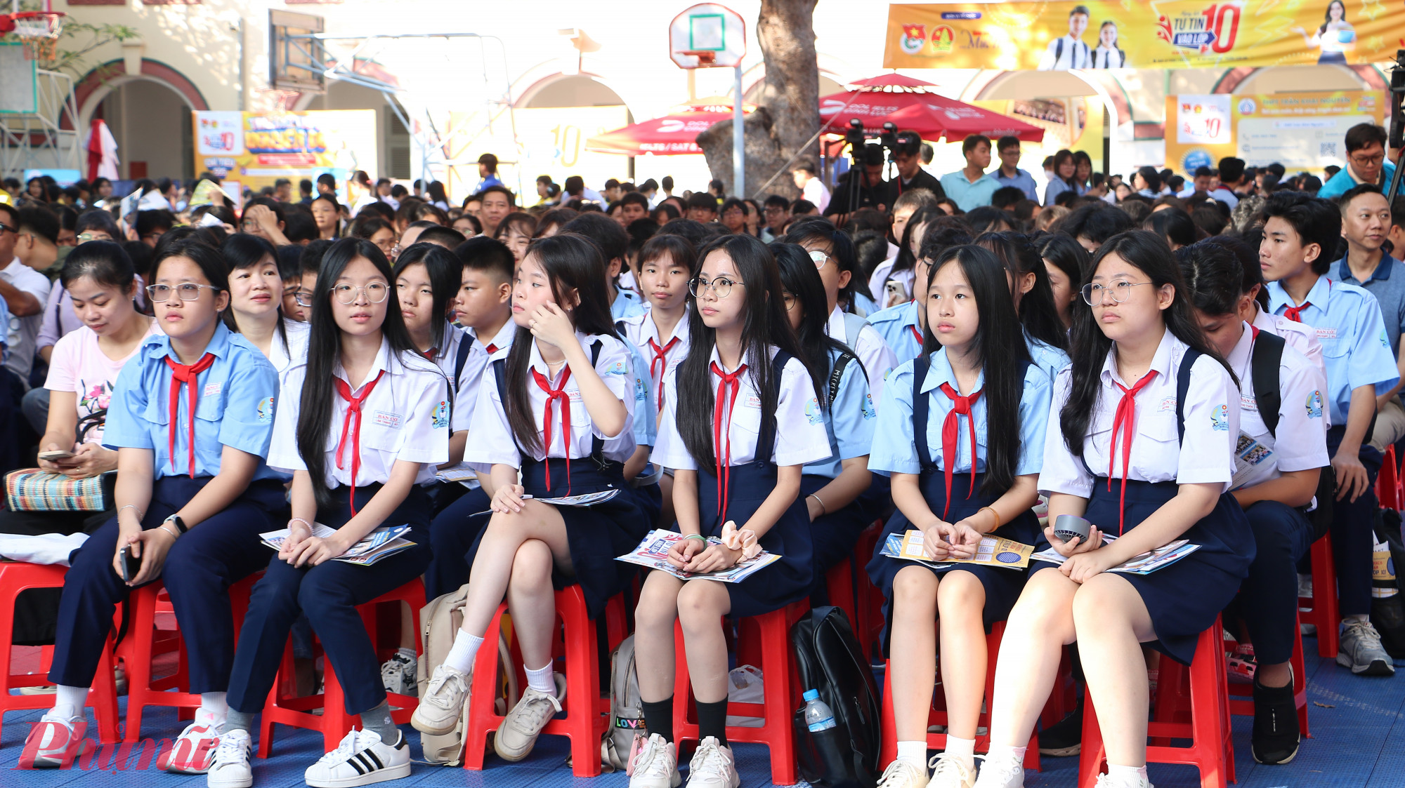 Học sinh tham dự chương trình - Ảnh: Trang Thư