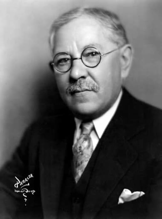 Max Factor - người góp phần tạo nên diện mạo hoàn hảo cho minh tinh Hollywood trong nhiều thập niên đầu thế kỷ XX. Ảnh: Tư liệu