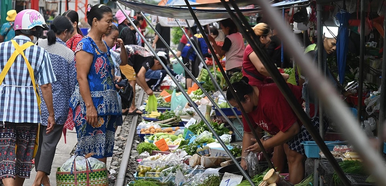 Thái Lan đưa ra nhiều biện pháp hỗ trợ cho người dân trong bối cảnh giá cả leo thang vì chiến sự trung Đông - ảnh: The Nation