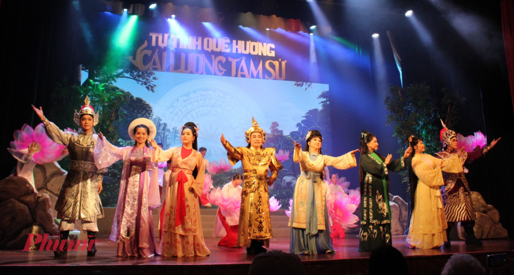 Ca cảnh Tự tình quê hương gửi gắm tâm sự của người nghệ sĩ xa xứ cùng 