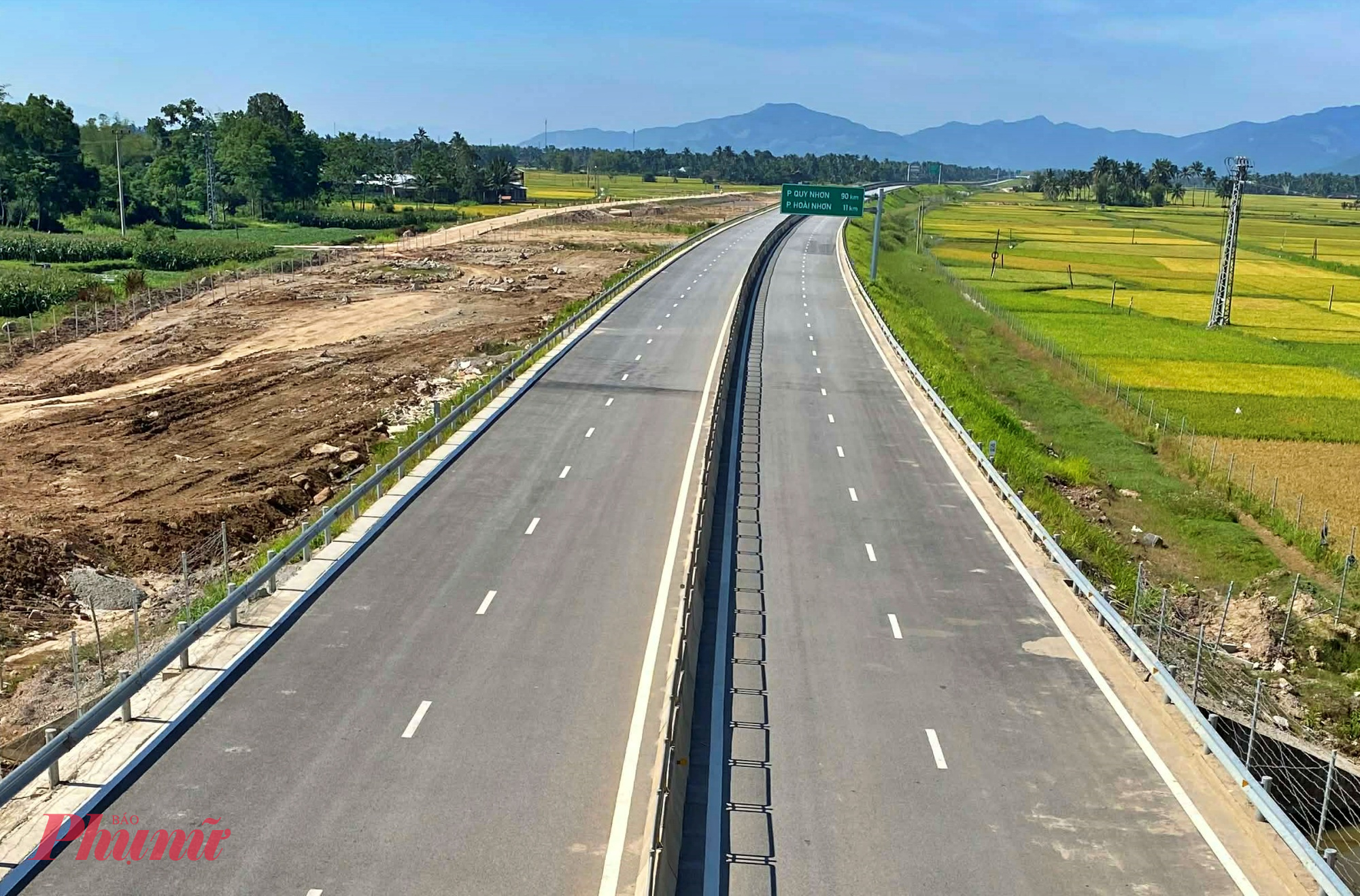 Theo kế hoạch, thời gian thi công phần cầu, đường kéo dài 34 tháng, trong khi các hạng mục hầm cần tới 42 tháng. 