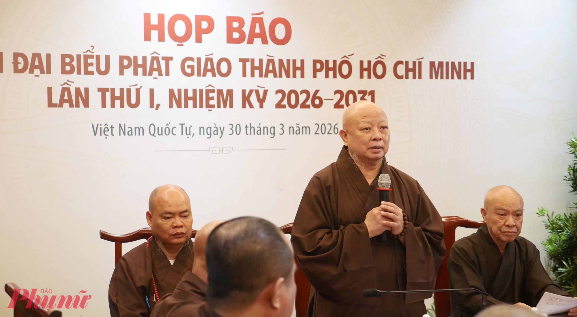 Hòa thượng Thích Lệ Trang phát biểu tại buổi họp báo - Ảnh: Trang Nguyễn