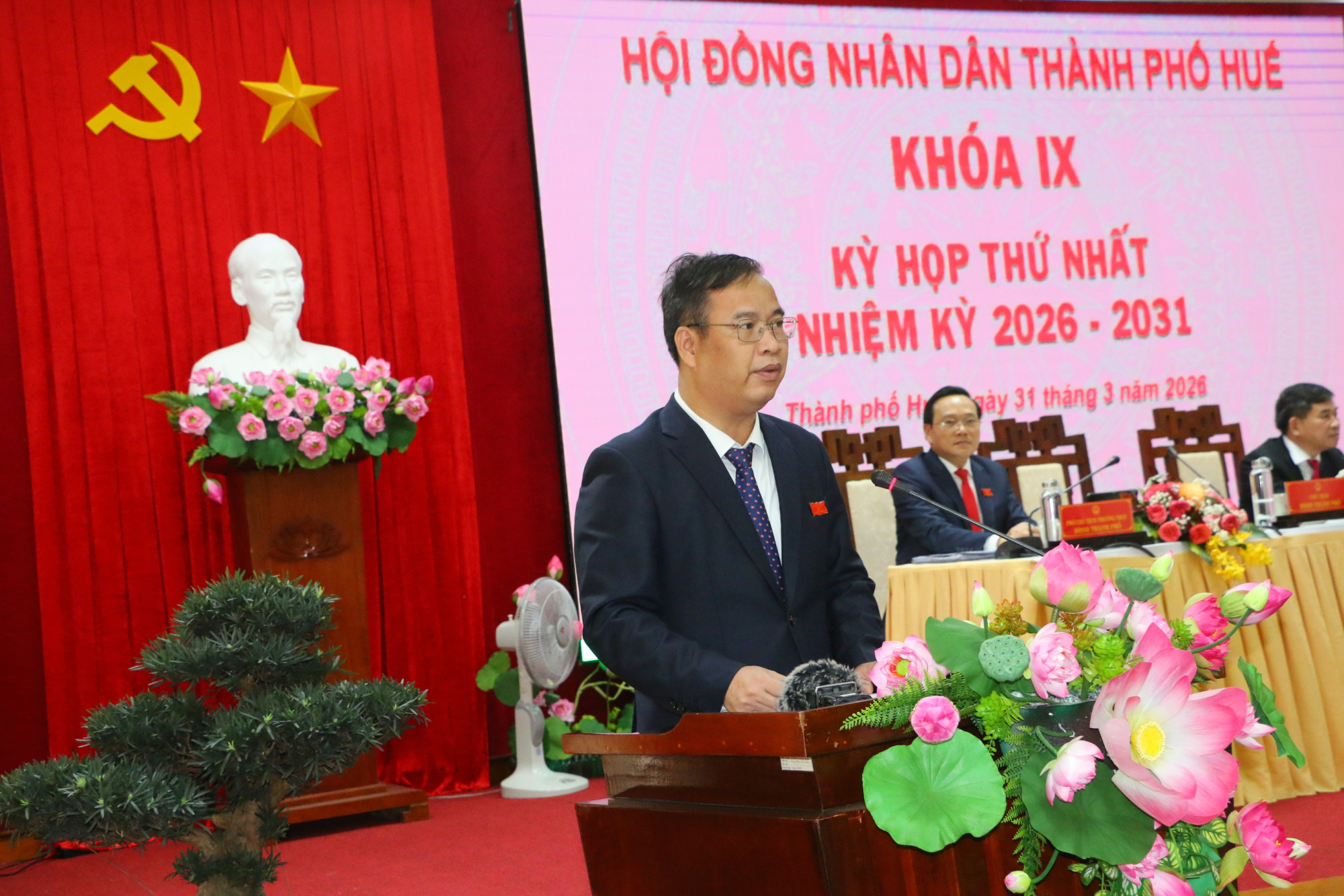 Đồng chí Phạm Đức Tiến, Phó Bí thư Thường trực Thành ủy- Chủ tịch HĐND TP Huế phát biểu nhận nhiệm vụ