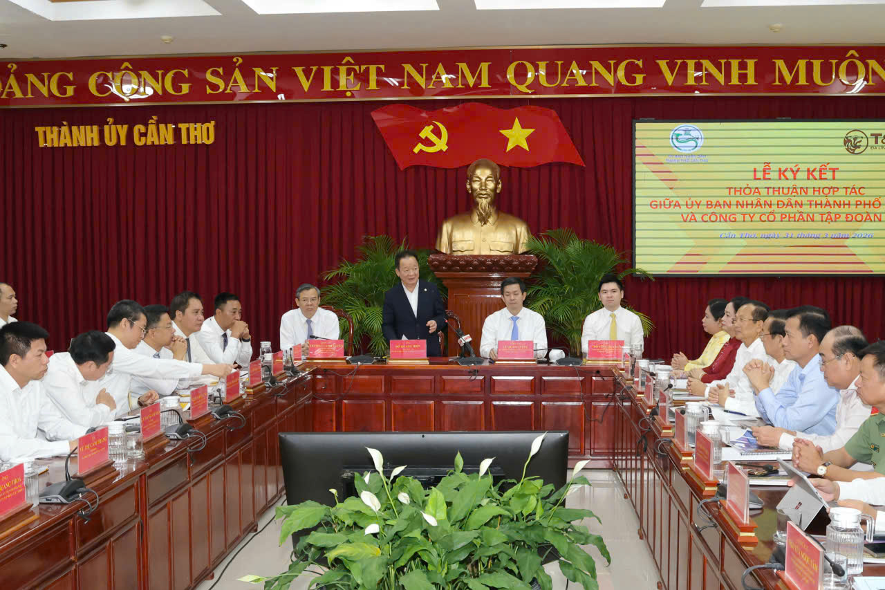 Quang cảnh buổi họp