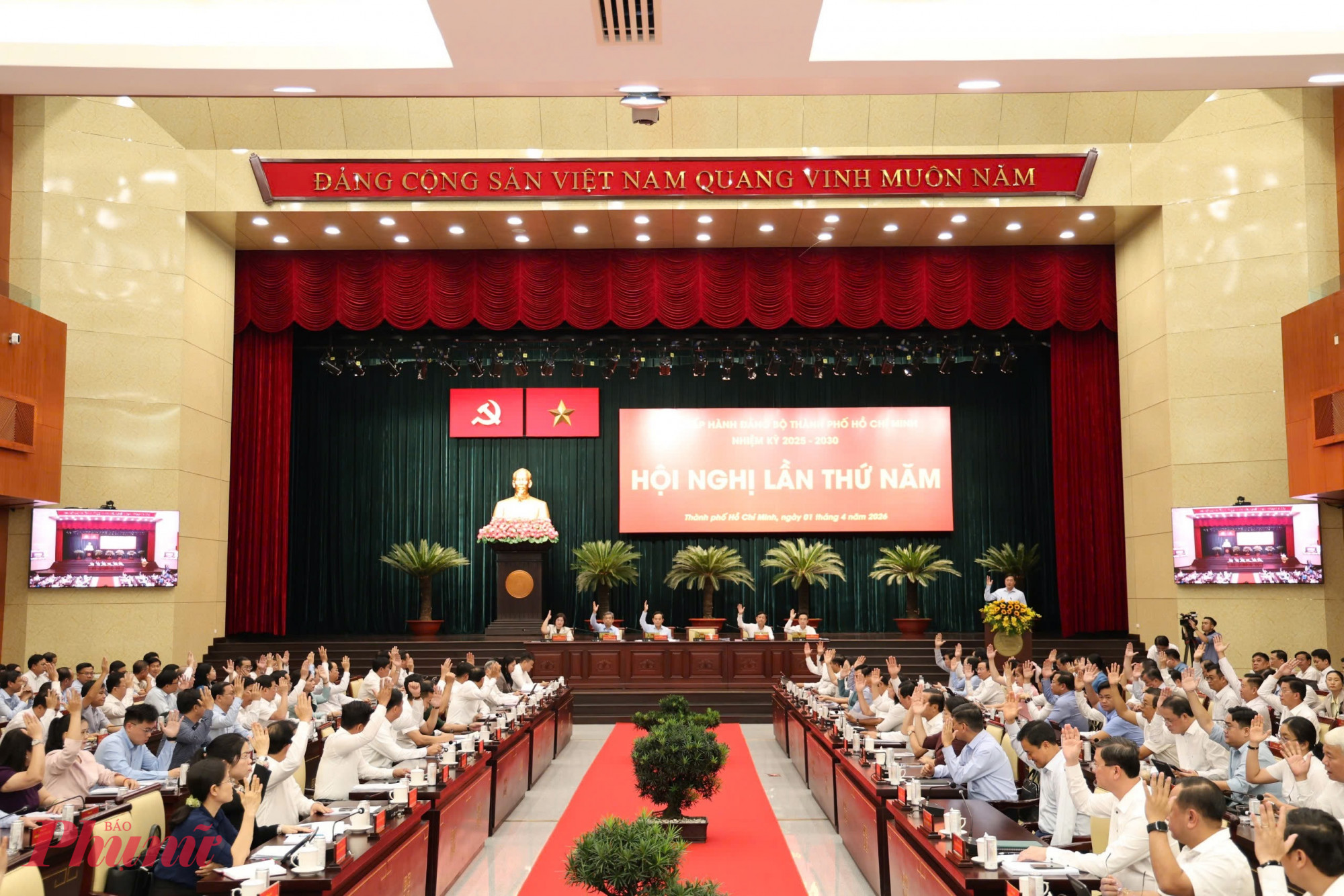 Hội nghị lần thứ 5 Ban Chấp hành Đảng bộ TPHCM nhiệm kỳ 2025-2030 diễn ra chiều 1/4 - Ảnh: Thanh Tâm