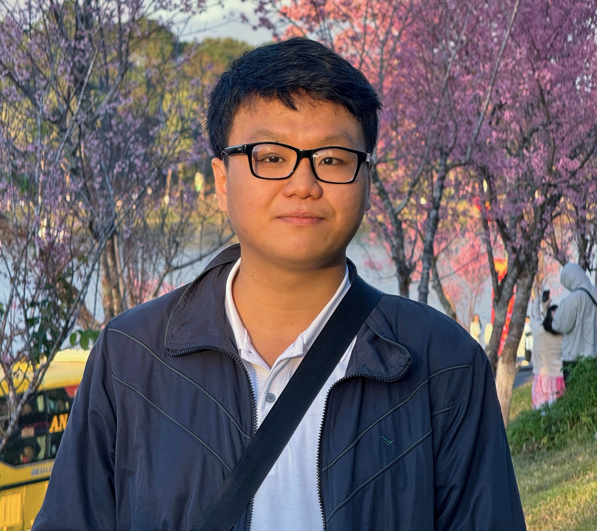 Phùng Quang Thắng - học sinh lớp Mười hai chuyên Tin, Trường THPT chuyên Lê Hồng Phong (TPHCM) vừa nhận được tin trúng tuyển Đại học Stanford - xếp thứ 3 thế giới