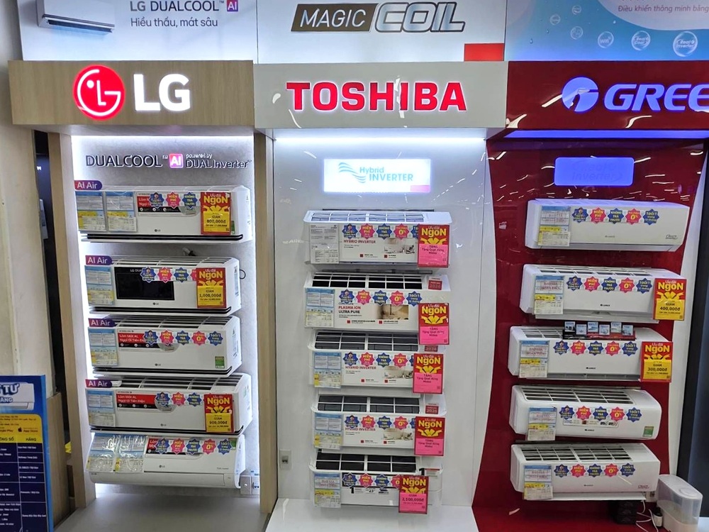 Điện máy XANH hiện trưng bày đa dạng mẫu mã máy lạnh chính hãng Toshiba cho mọi nhu cầu