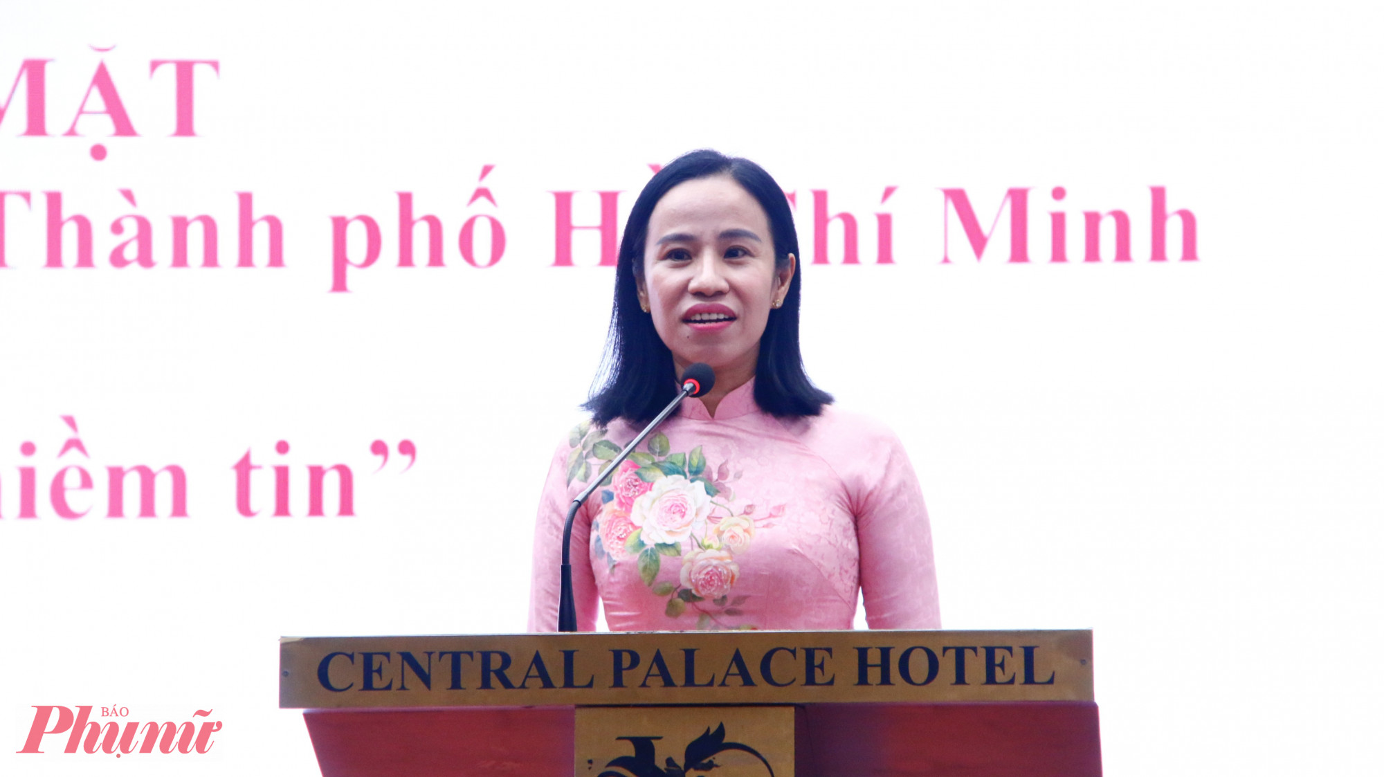 Bà Võ Ngọc Thanh Trúc – Ủy viên Ban Thường vụ Thành ủy, Phó Chủ tịch Ủy ban Ủy ban MTTQ Việt Nam TPHCM, Chủ tịch Hội LHPN TPHCM  - tiếp thu ý kiến