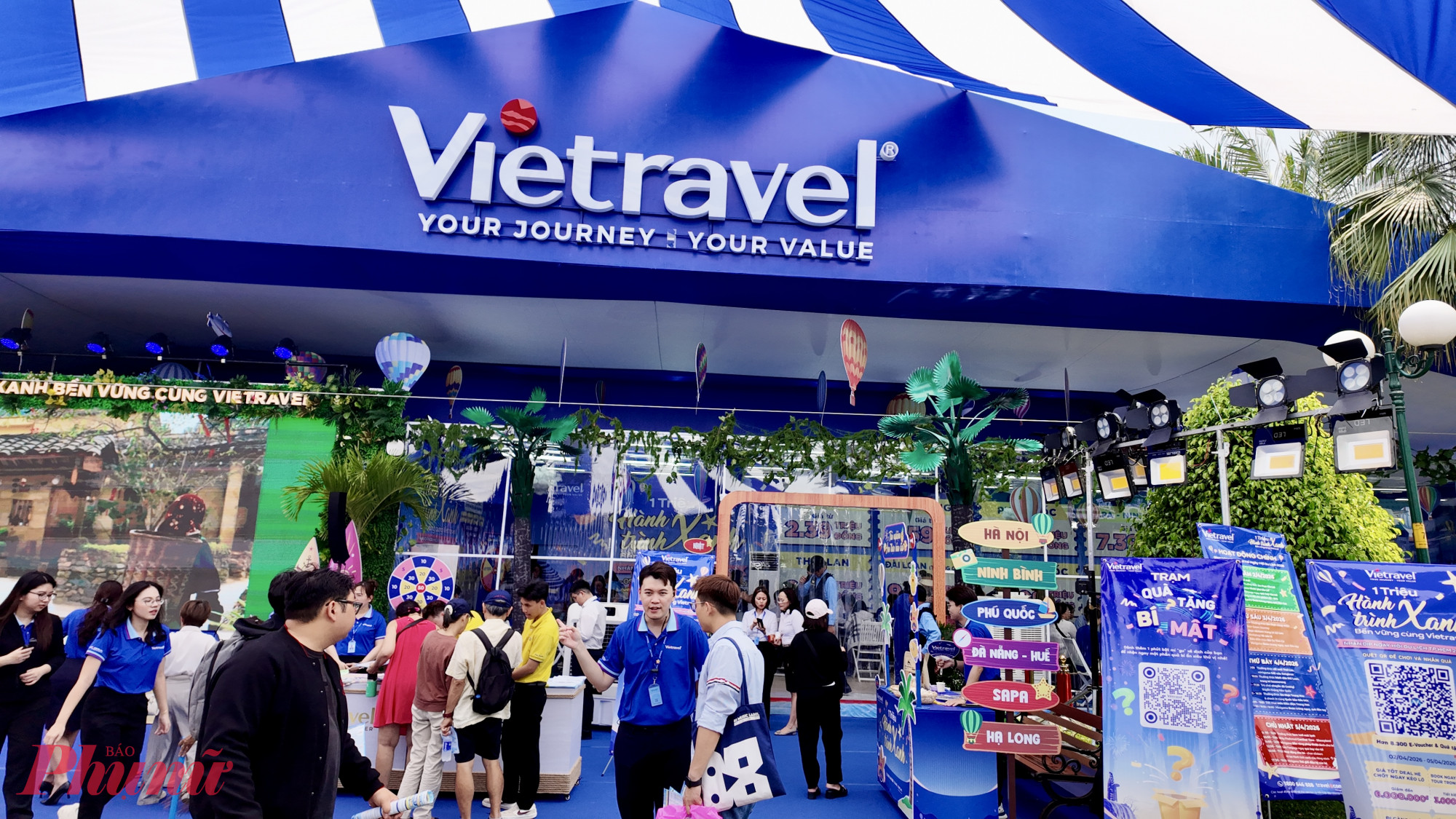 Diễn ra từ ngày 2 - 5/4, Ngày hội tiếp tục khẳng định vai trò là sự kiện thường niên tiêu biểu của ngành du lịch TP.HCM, kết nối cơ quan quản lý, doanh nghiệp và du khách. Không gian sự kiện được tổ chức theo hướng lễ hội mùa hè đa trải nghiệm, kết hợp các hoạt động văn hóa, nghệ thuật, ẩm thực, công nghệ và xúc tiến du lịch, góp phần quảng bá hình ảnh TP năng động, sáng tạo.