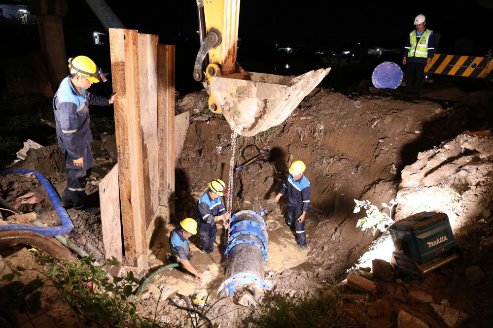 Tổng Công ty Cấp nước Sài Gòn – TNHH MTV cho biết sẽ nỗ lực hoàn thành việc khắc phục sự cố trong thời gian sớm nhất. - Ảnh: Tổng Công ty Cấp nước Sài Gòn – TNHH MTV