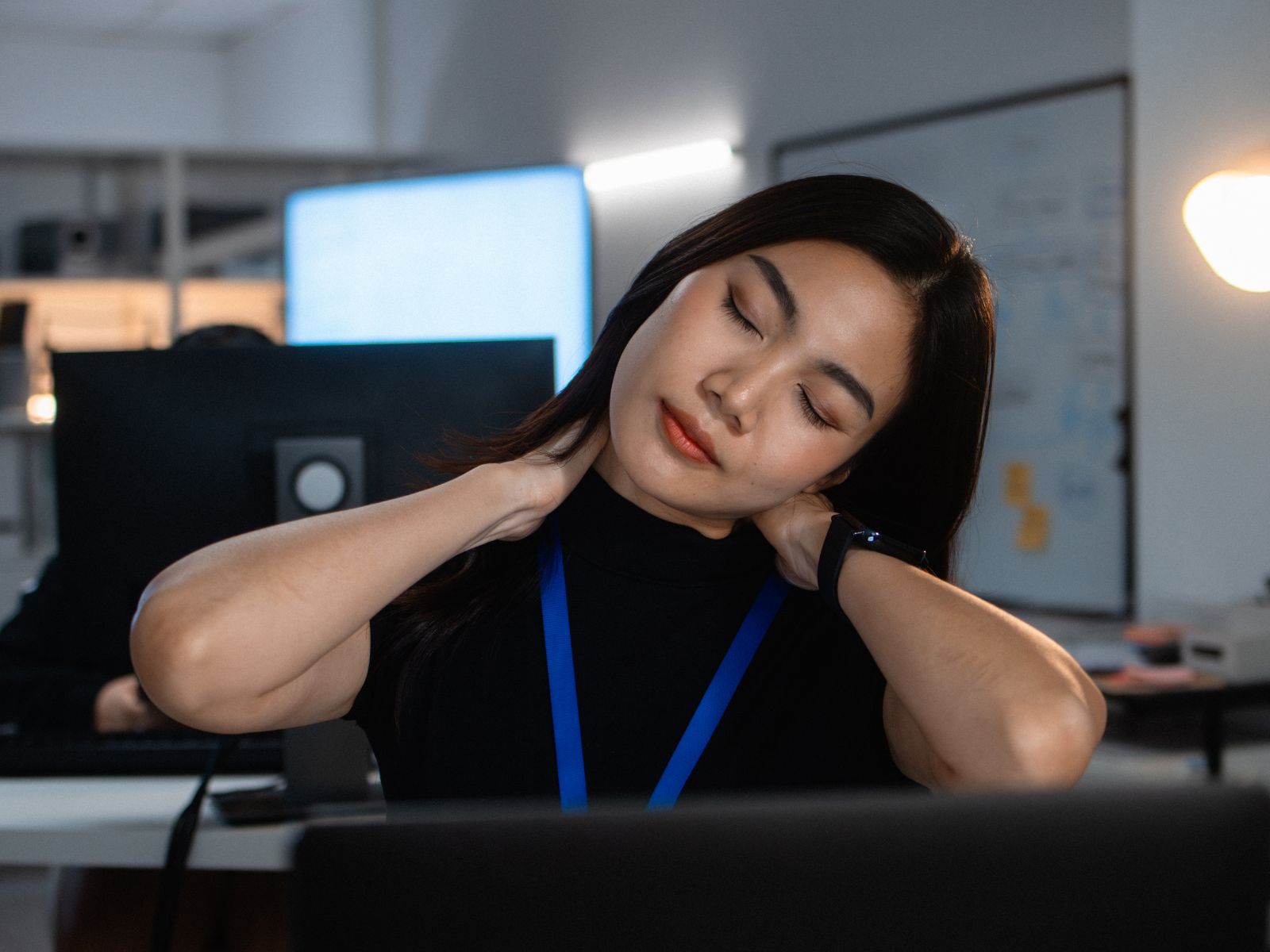 5 phút nghỉ ngơi chất lượng giúp bộ não được “refresh” kịp lúc, không còn cảm thấy bức bối vì áp lực công việc - Ảnh: ShopeeFood