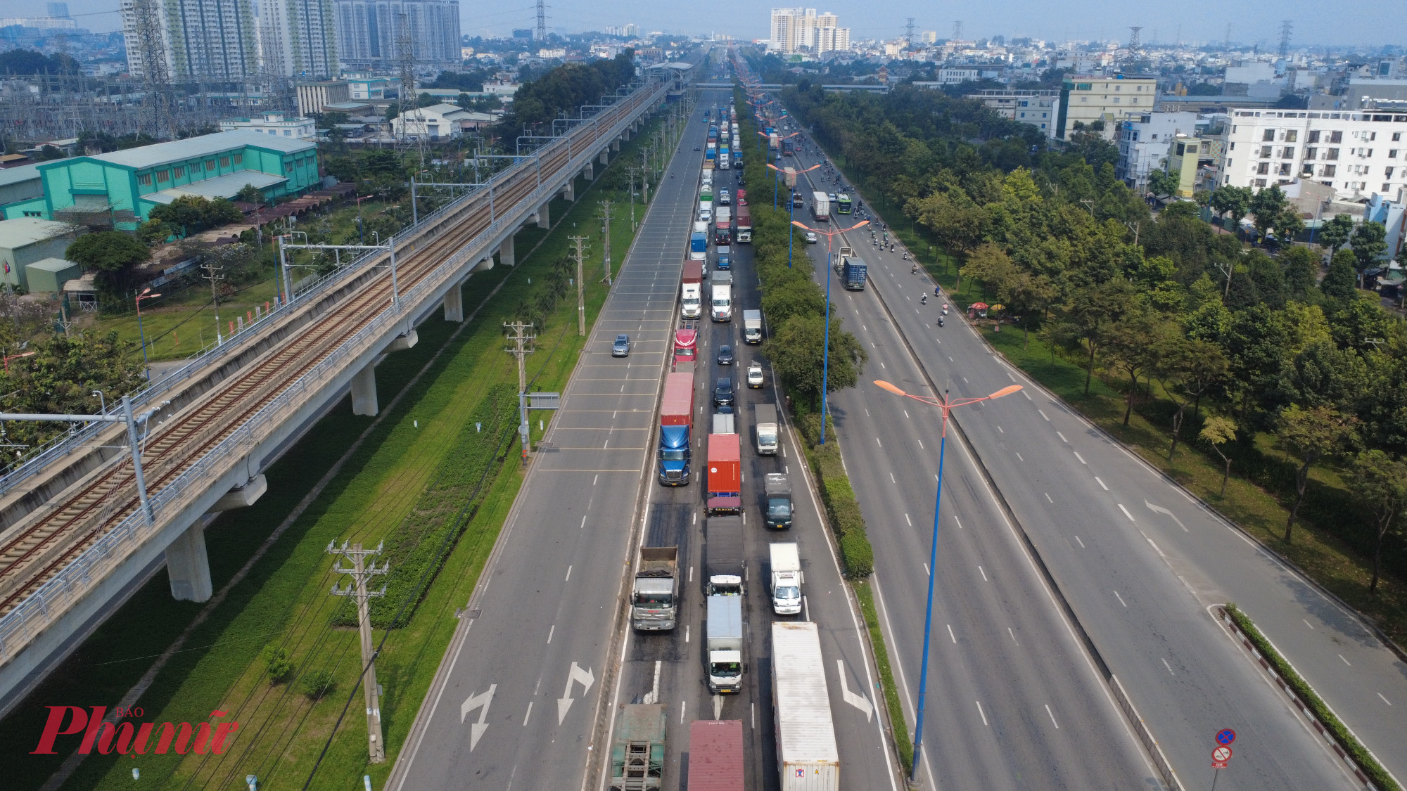 Sở Xây dựng cho rằng, việc đầu tư các nút giao khác mức được kỳ vọng sẽ giảm xung đột giao thông, nâng cao năng lực thông hành và góp phần hoàn thiện mạng lưới giao thông vùng kinh tế trọng điểm phía Nam.