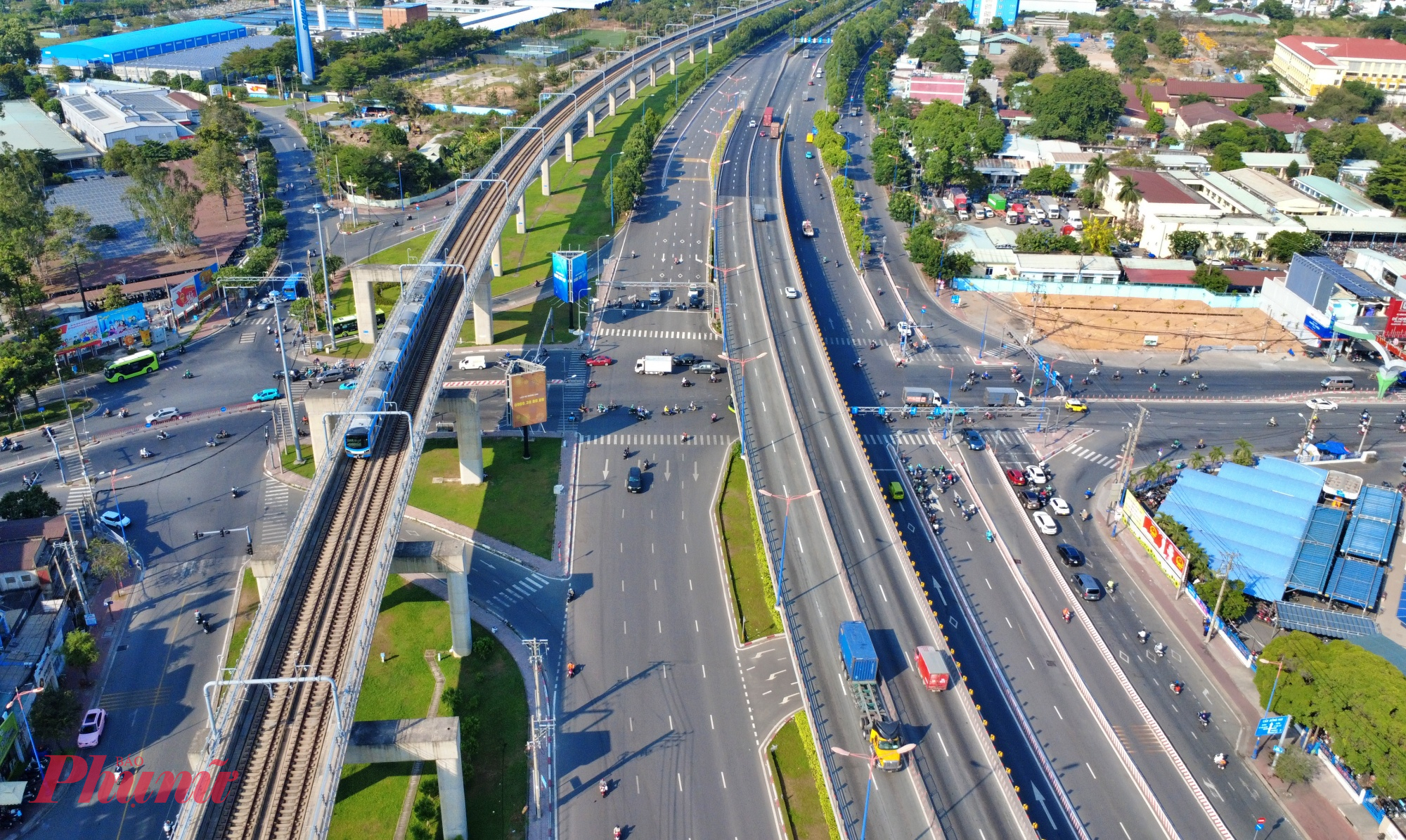 lưu lượng phương tiện trên tuyến Võ Nguyên Giáp hiện rất lớn, thường xuyên ùn ứ tại các nút như ngã tư Thủ Đức, Tây Hòa, Bình Thái.Việc triển khai dự án không chỉ giúp giảm ùn tắc mà còn góp phần hiện đại hóa hạ tầng giao thông, tạo động lực phát triển kinh tế - xã hội cho khu vực Thủ Đức nói riêng và TPHCM nói chung.