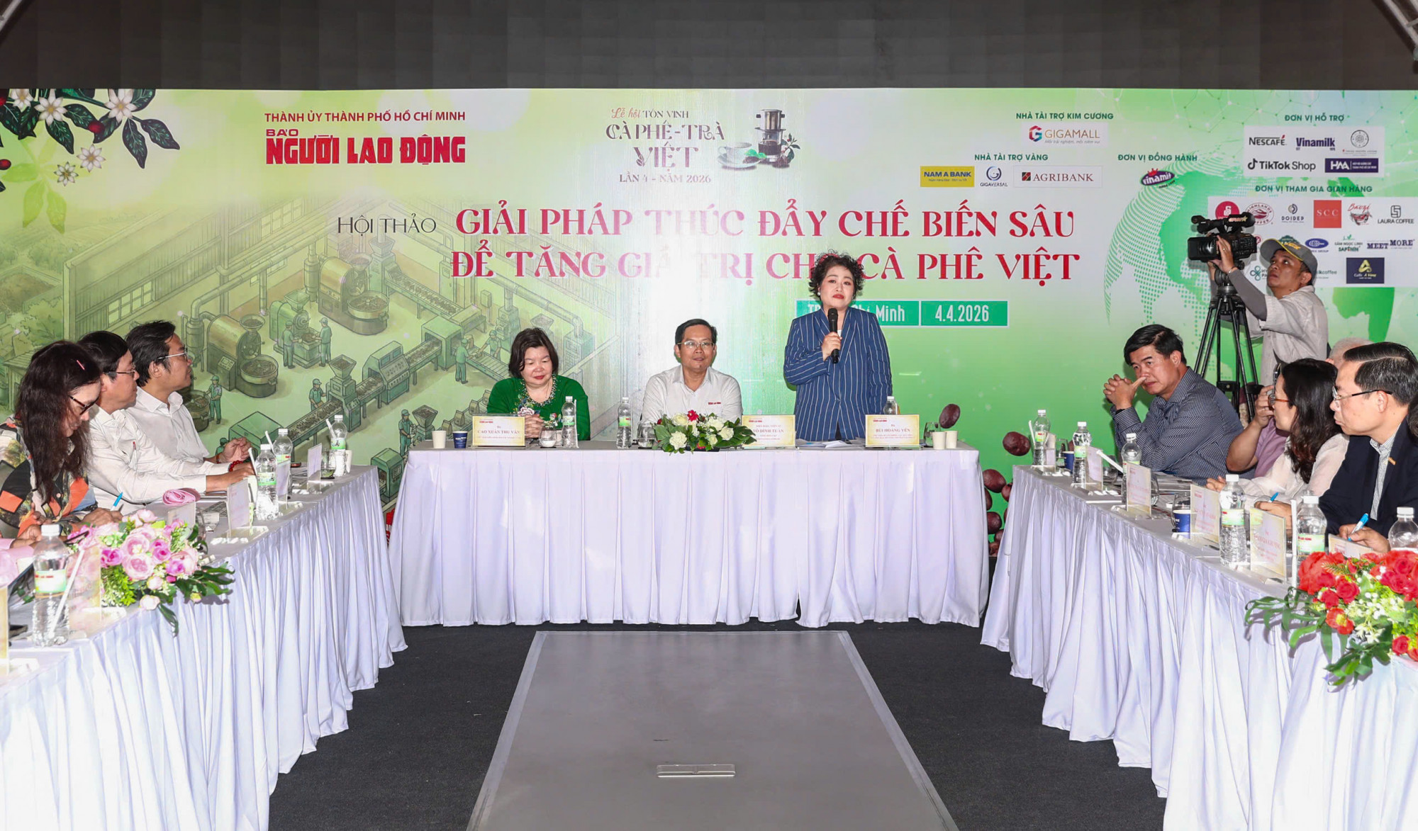 Các chuyên gia, doanh nghiệp tham gia hội thảo