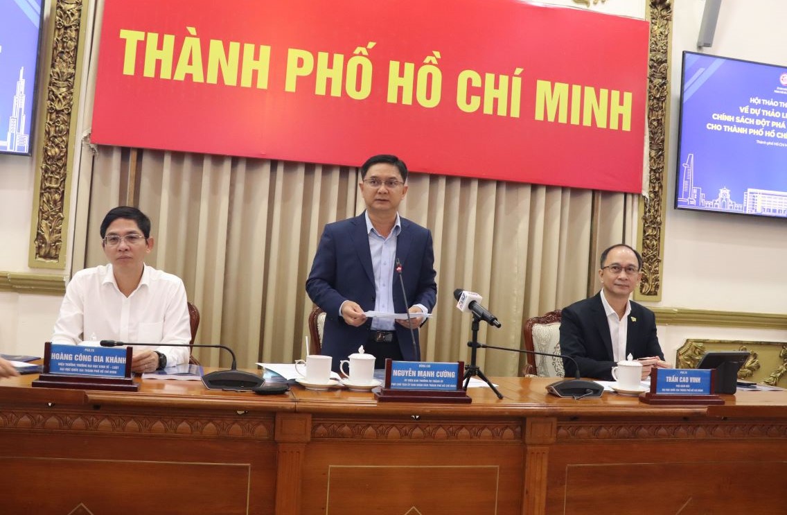 Ông Nguyễn Mạnh Cường - Phó chủ tịch UBND TPHCM chủ trì hội thảo - Ảnh: Web UBND TPHCM