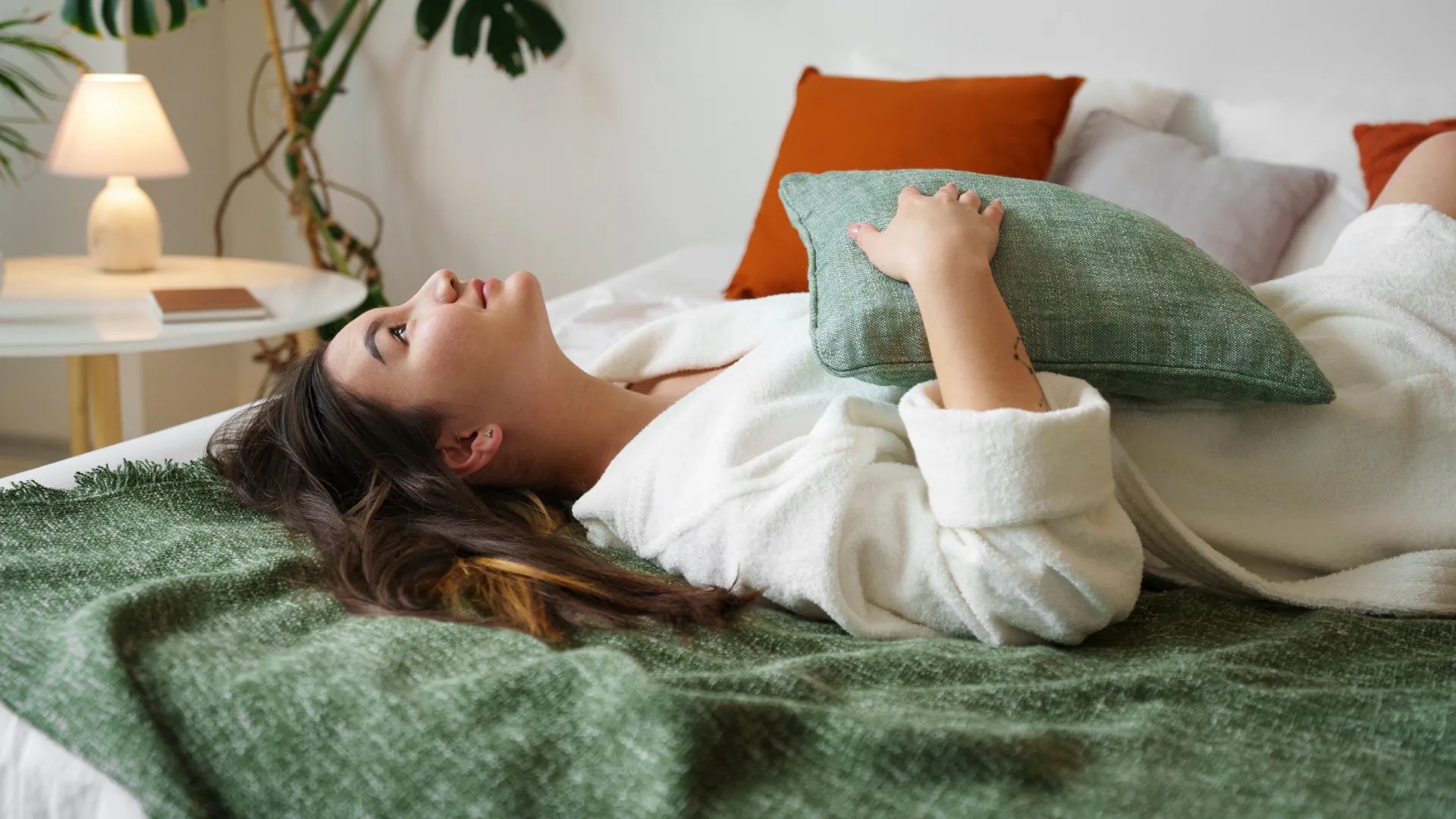 Cortisol không phải “kẻ thù” mà là người bạn của cơ thể, được điều chỉnh bằng những thói quen tốt hằng ngày - Ảnh: Freepik