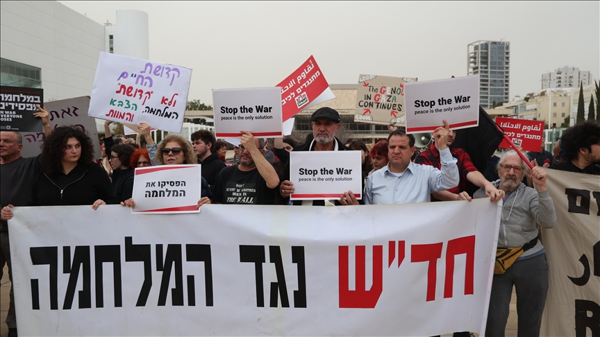 Người dân Israel xuống đường phản đối cuộc chiến tại Trung Đông vào tháng 3/2026 - Ảnh: Saeed Qaq/AA