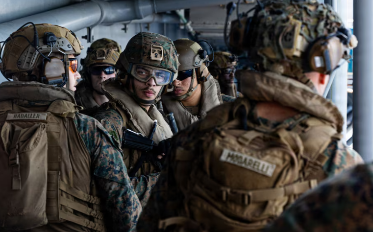 Lực lượng Mỹ giải cứu thành viên phi hành đoàn F-15 mất tích sau khi máy bay bị bắn hạ trên bầu trời Iran, ông Trump nói