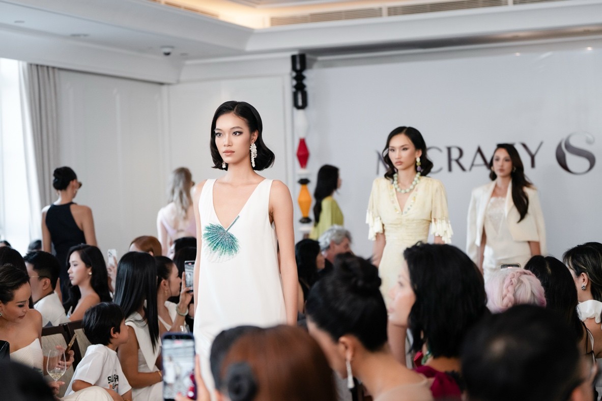 Ảnh: Mr Crazy & Lady Sexy