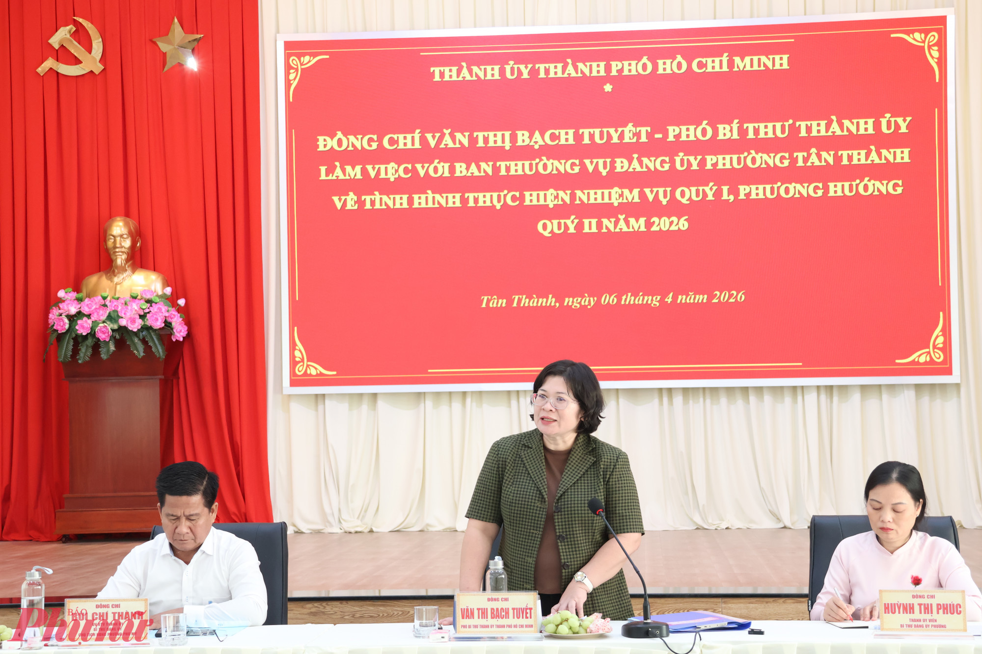 Bà Văn Thị Bạch Tuyết - Phó bí thư Thành ủy TPHCM đã có buổi làm việc với Đảng ủy phường Tân Thành về tình hình thực hiện nhiệm vụ quý I và phương hướng quý II năm 2026 - Ảnh: Thanh Tâm