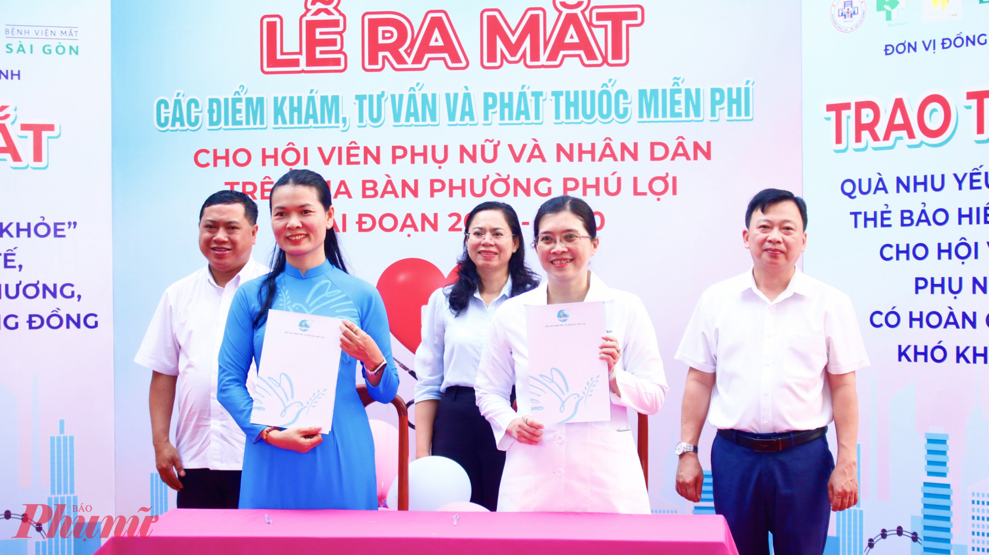  Theo đó, Hội LHPN phường đã ký kết phối hợp với 5 đơn vị y tế triển khai các hoạt động chăm sóc sức khỏe cộng đồng trên địa bàn, gồm: Trạm Y tế phường Phú Lợi, Bệnh viện Đa khoa Tín Đức, Bệnh viện Mắt Sài Gòn, Nha khoa Quốc tế LAZA Bình Dương và Phòng khám Tai – Mũi – Họng Tâm Nguyên.