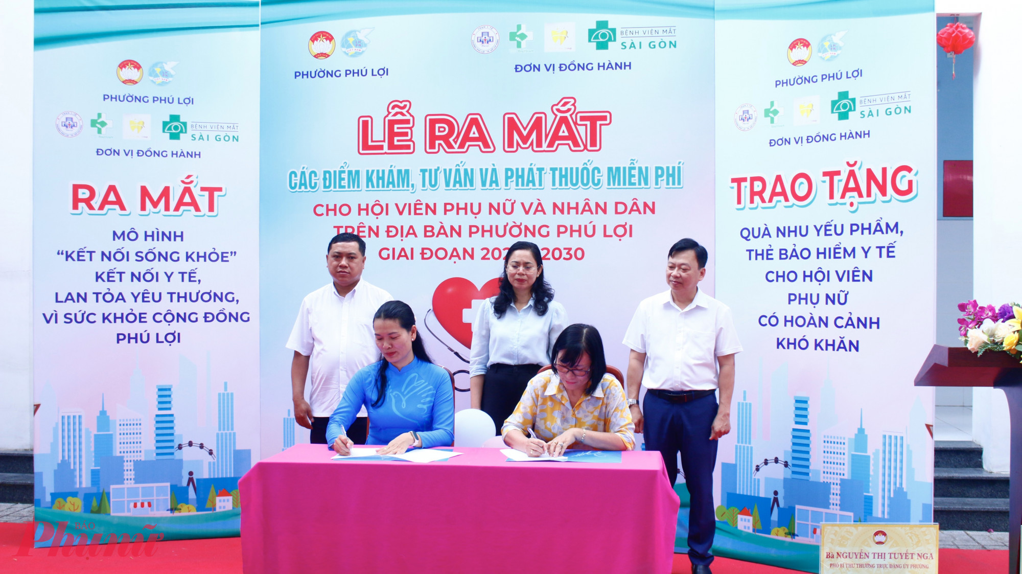 Hội LHPN phường Phú Lợi ký kết các hoạt động chăm sóc sức khỏe cộng đồng với các đơn vị đồng hành.