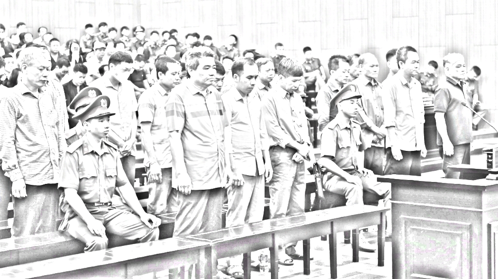 Quanh cảnh phiên tòa - Ảnh: N.A