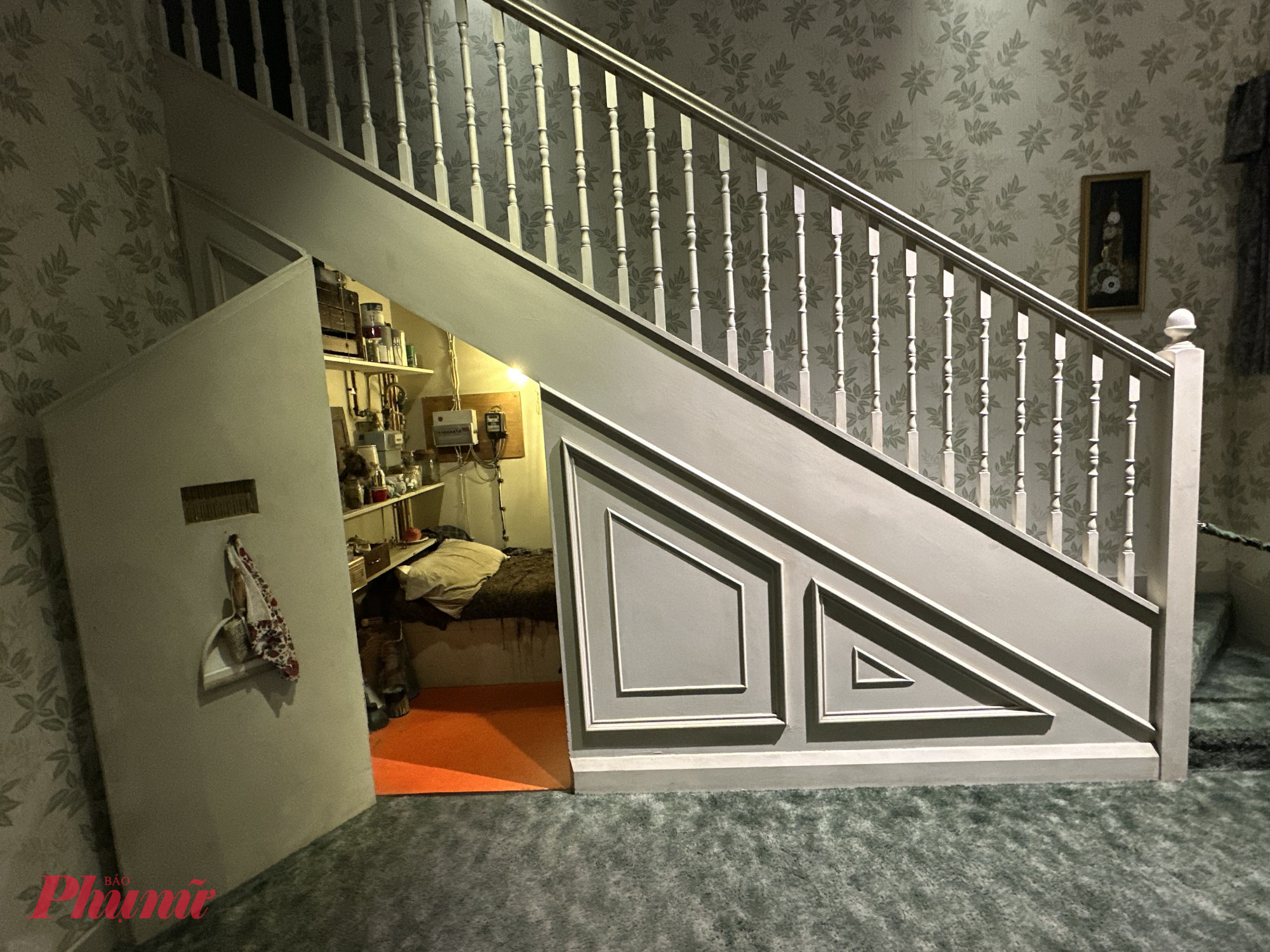 Mô phỏng phòng ngủ ở góc cầu thang của Harry Potter