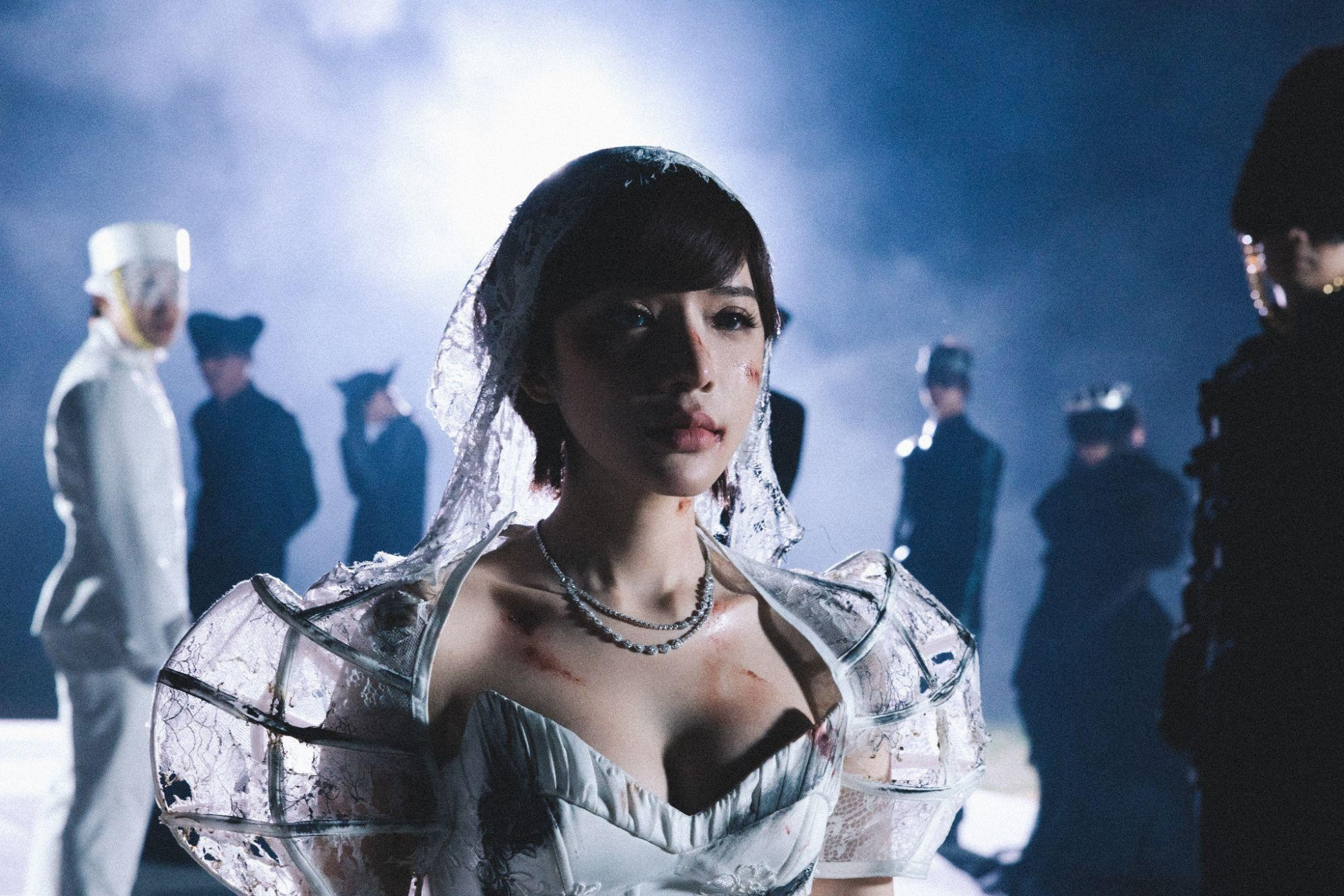 LyLy hóa quân Hậu trong MV - Ảnh: NVCC