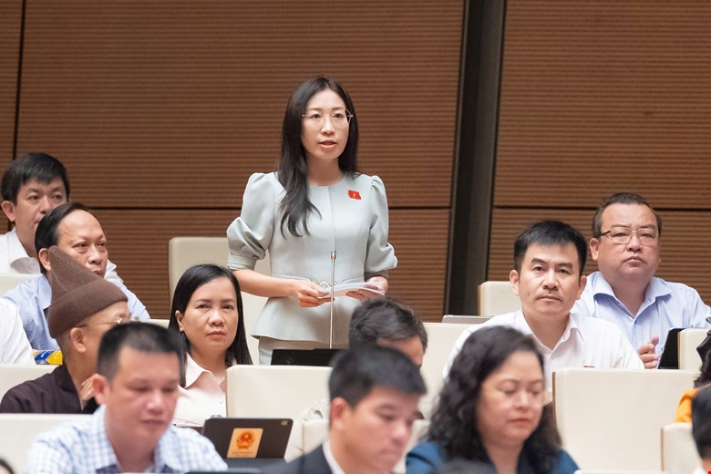 Đại biểu Hoàng Thị Thanh Thúy - ảnh: QH