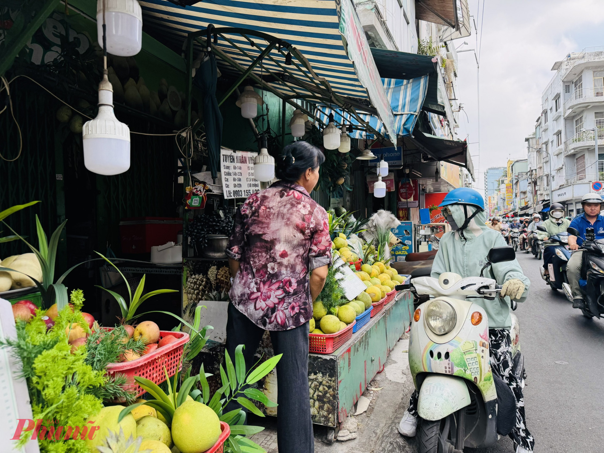 Nếu trước đây, các quán nước ép tại này rất đông khách thì nay lượng khách giảm khá nhiều 