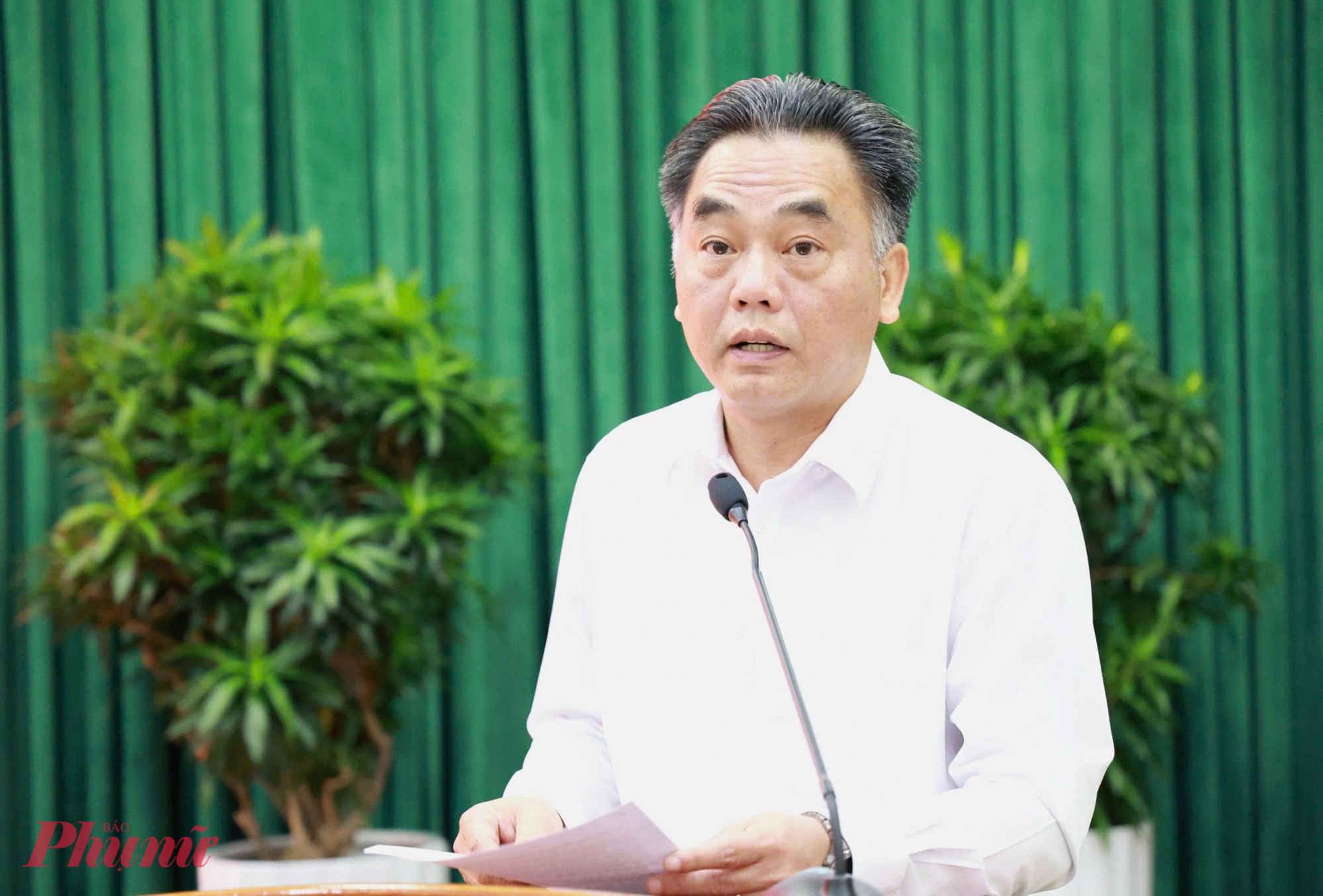 ông Nguyễn Lộc Hà - Phó bí thư Thường trực Đảng ủy, Phó chủ tịch Thường trực UBND TPHCM phát biểu khai mạc hội nghị - Ảnh: Thanh Tâm