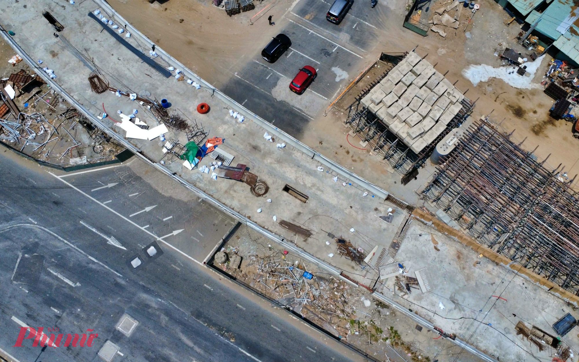 Theo Ban Quản lý dự án đầu tư xây dựng các công trình giao thông TPHCM (Ban Giao thông - chủ đầu tư), hiện nhánh cầu N3 đã cơ bản hoàn thiện các hạng mục chính, đang triển khai lắp đặt lan can tại nhịp đường dẫn phía đường Mai Chí Thọ. Song song đó thi công hệ thống chiếu sáng và trải nhựa mặt cầu. Dự kiến công trình sẽ chính thức thông xe dịp 30/4 năm nay.