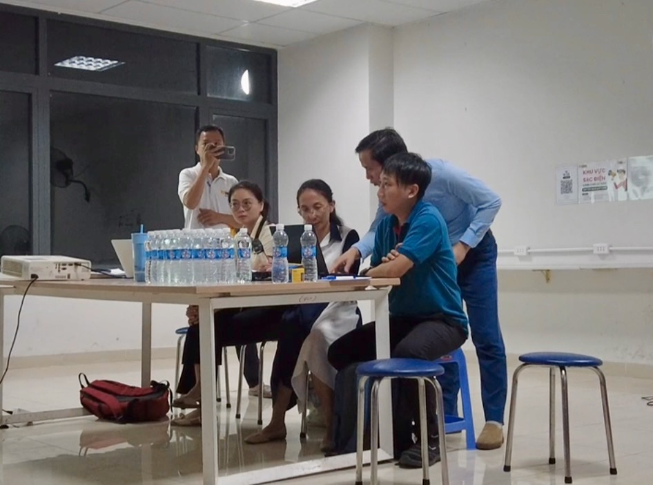 Cư dân Bcons Garden chia sẻ một clip làm việc với Ban quản trị. Ảnh: Cư dân cung cấp.