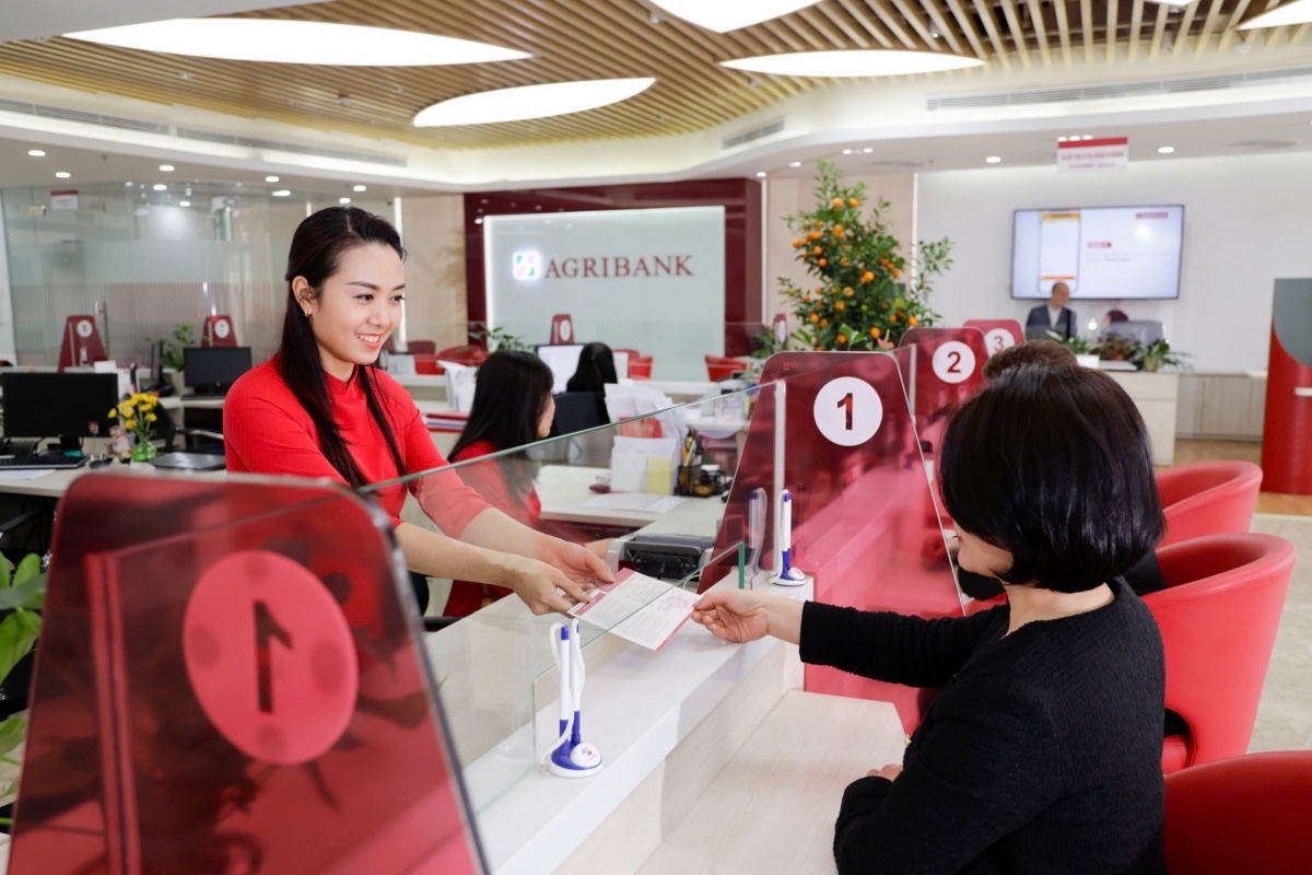 Agribank là ngân hàng tiên phong giảm lãi suất cho vay sau cuộc họp của NHNN