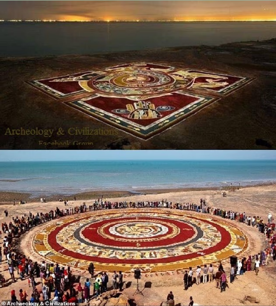 Các nghệ sĩ thường sử dụng bờ biển để tạo ra những tấm thảm cát rộng lớn, biến những bãi biển thành những tác phẩm nghệ thuật khổng lồ, uốn lượn. 