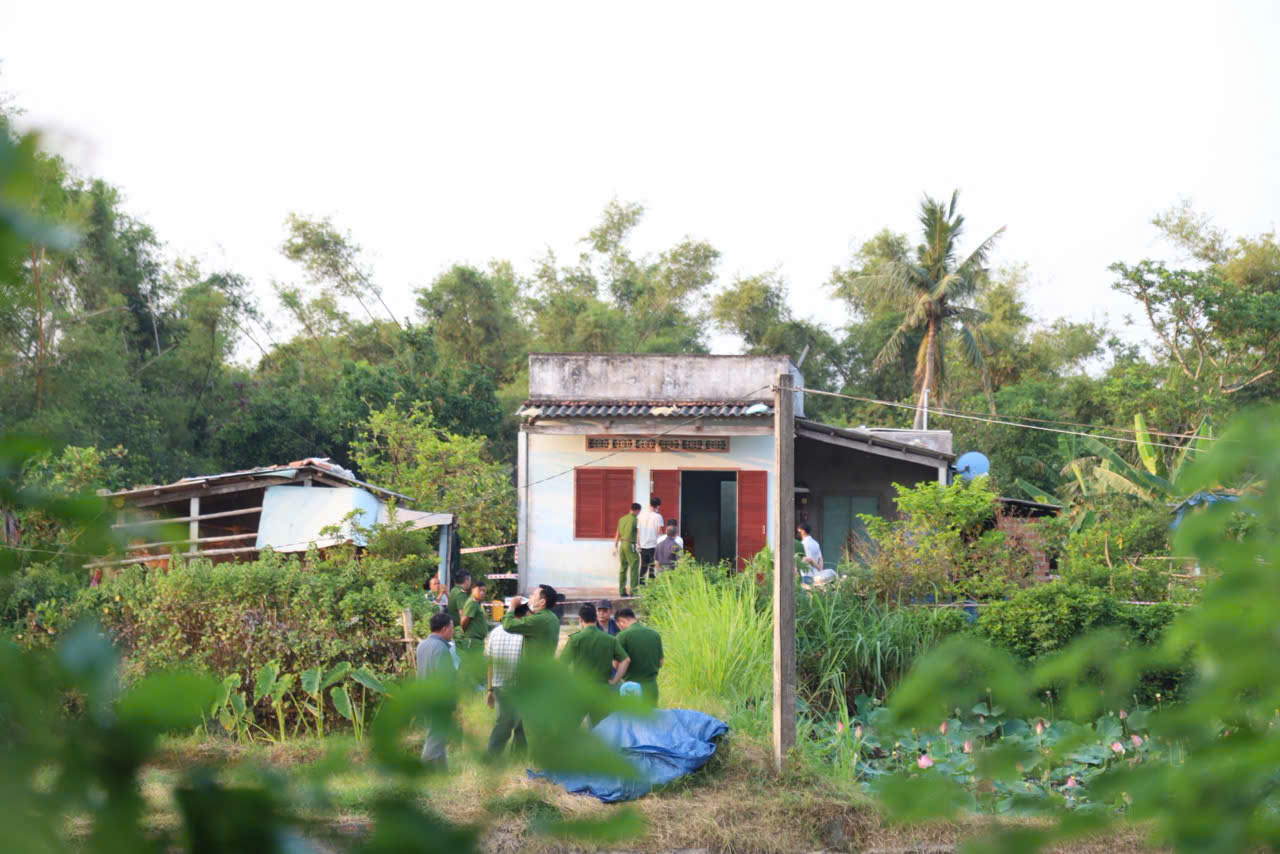 Cơ quan chức năng đang điều tra, làm rõ vụ chết người chưa rõ nguyên nhân - ảnh: T.H. 