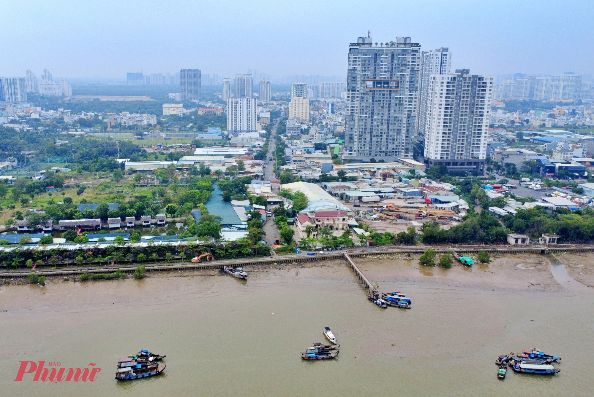 Hiện trạng khu vực xây cầu Phú Mỹ 2 phía TPHCM - Ảnh: Nguyễn Văn