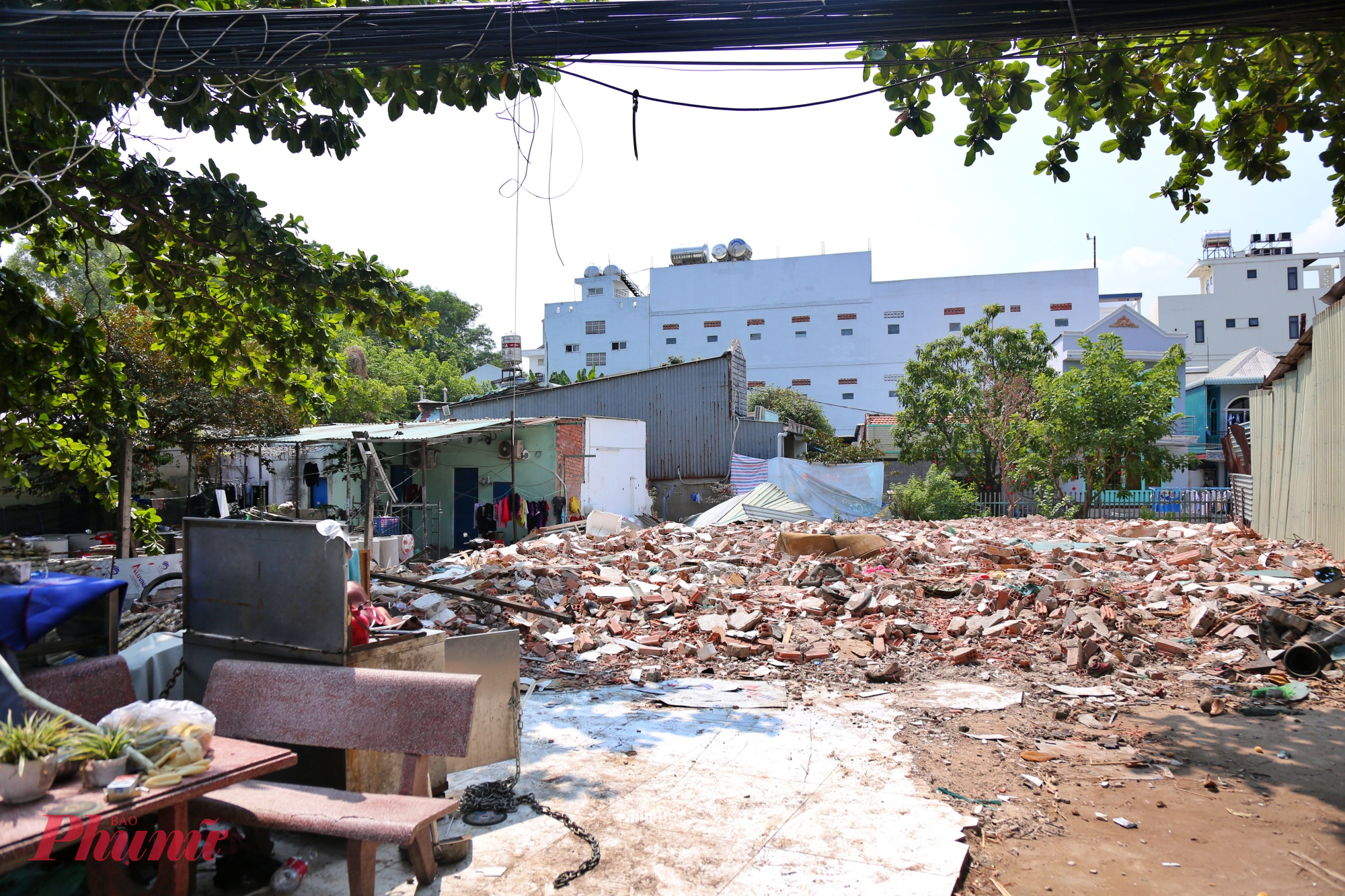 Nhiều hộ dân nằm trong diện tháo dỡ toàn bộ nhà và hiện đã chấp hành, chuyển sang nơi ở mới