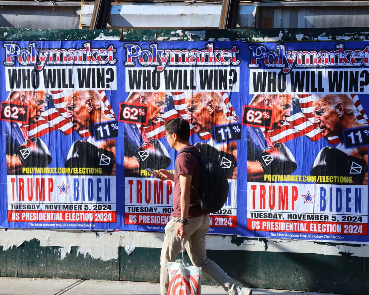 Vào tháng 7/2024, khoảng 400 triệu USD được giao dịch trên nền tảng của Polymarket về dự báo ai sẽ thắng cuộc đua vào Nhà Trắng - Ảnh: Abaca Press/Alamy