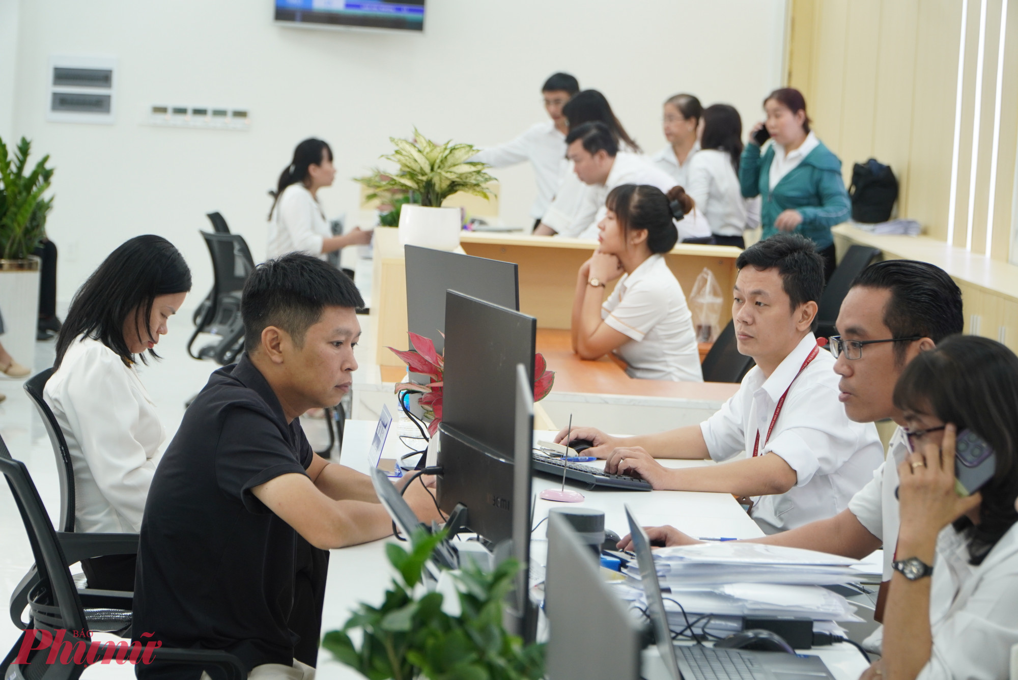 Hành động đột phá, biến quyết sách thành kết quả Con người và công tác chính trị, tư tưởng giữ vai trò đặc biệt quan trọng trong việc thực hiện nghị quyết