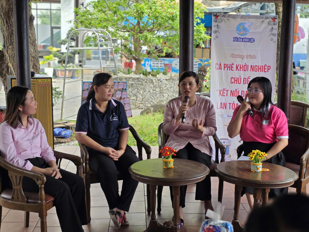 Các gương phụ nữ khởi nghiệp tiêu biểu giao lưu tại chương trình. Ảnh: TV