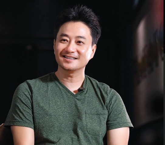 Đạo diễn Lê Văn Kiệt