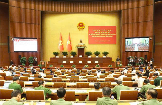 Tổng bí thư, Chủ tịch nước Tô Lâm: Điều quan trọng hơn cả là phải tạo được niềm tin và động lực phát triển trong toàn xã hội Hội nghị nghiên cứu, học tập, quán triệt và triển khai thực hiện Nghị quyết Hội nghị Trung ương II, khóa XIV tại điểm cầu chính Hội trường Diên Hồng, Nhà Quốc hội. Ảnh: Phương Hoa/TTXVN