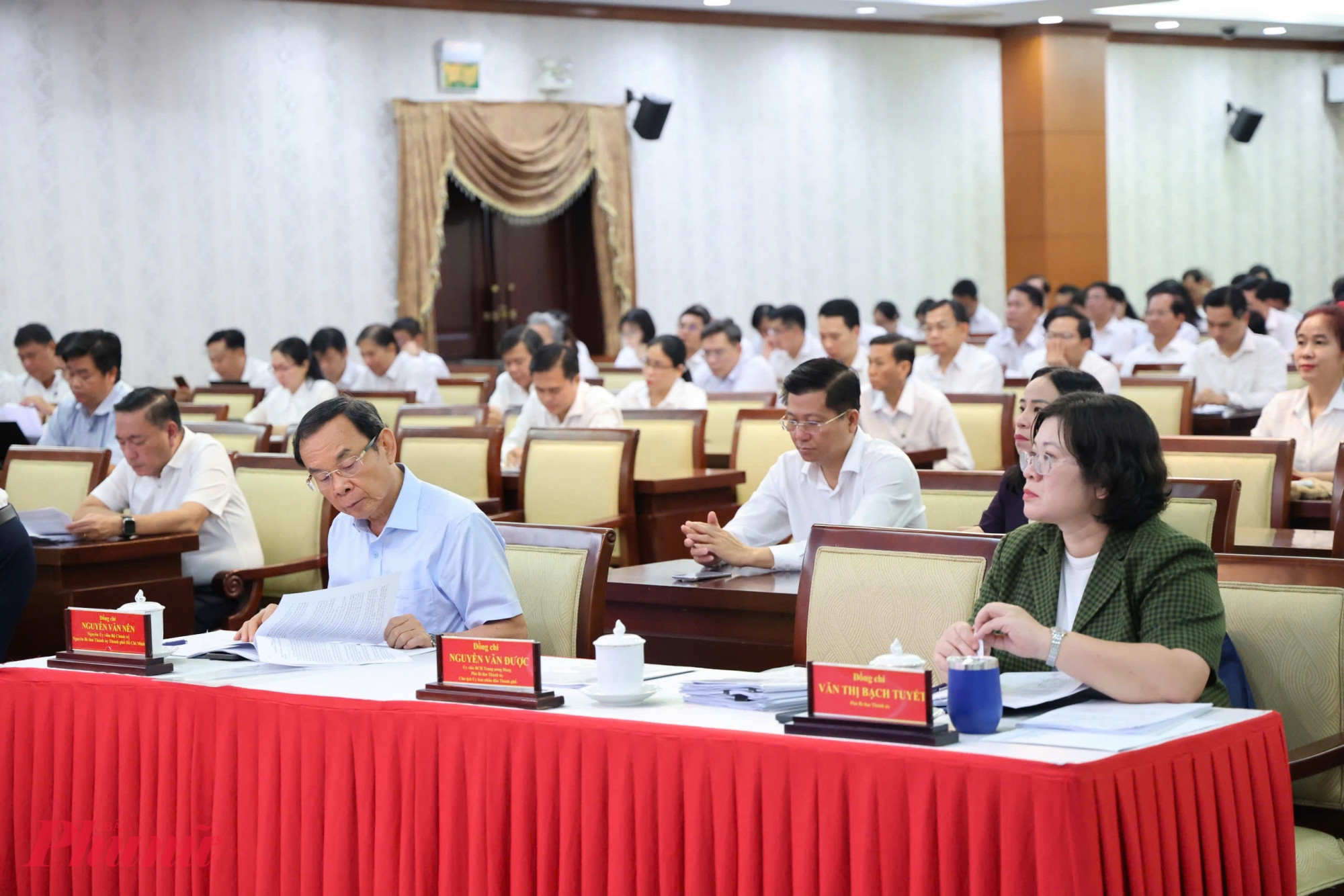 Ông Nguyễn Văn Nên - nguyên Ủy viên Bộ Chính trị, nguyên Bí thư Thành ủy TPHCM và bà Văn Thị Bạch Tuyết - Phó bí thư Thành ủy 