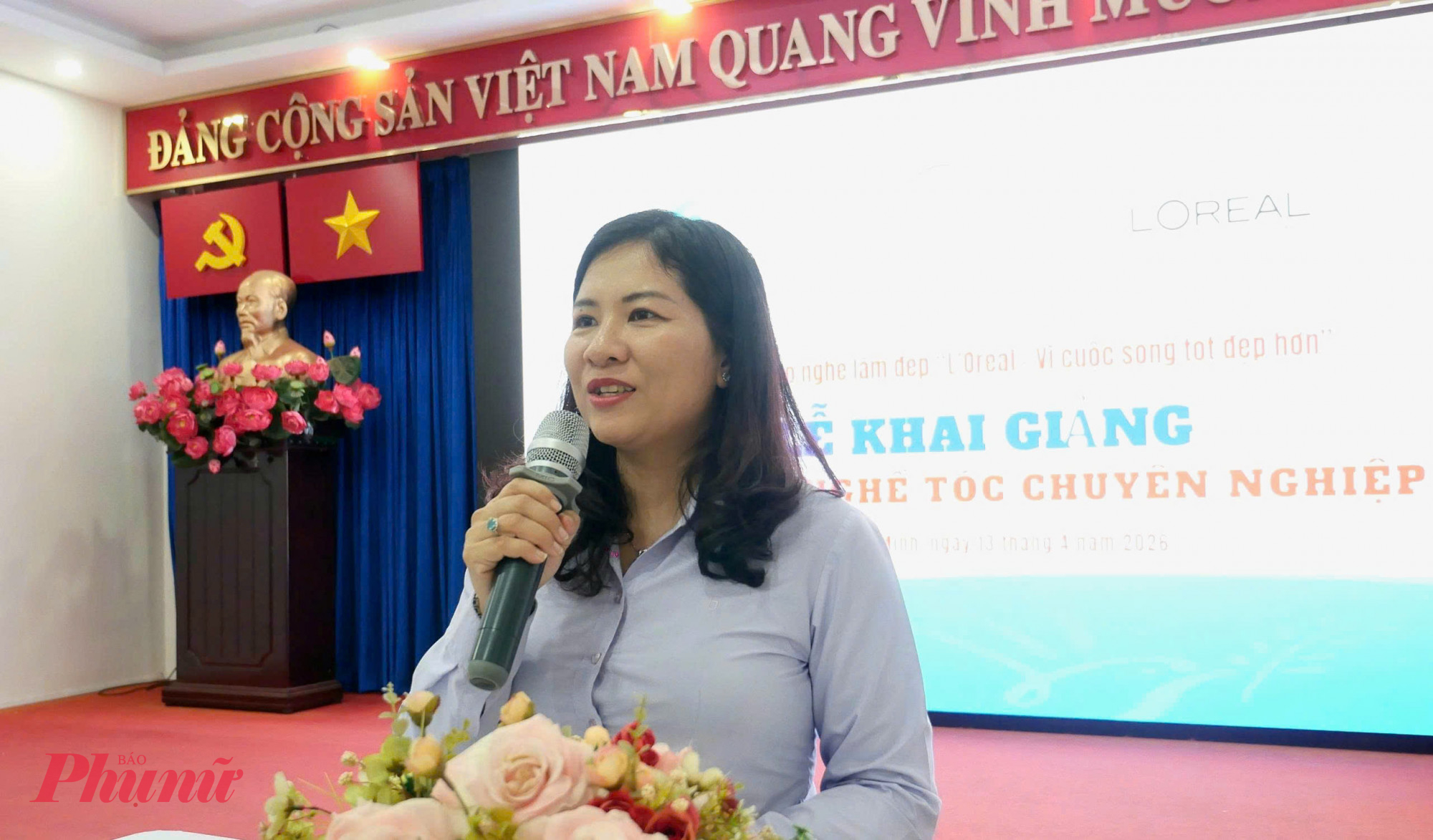 Bà Nguyễn Thị Ngọc Linh - Phó chủ tịch Hội LHPN TPHCM - phát biểu tại Lễ khai giảng lớp học nghề 